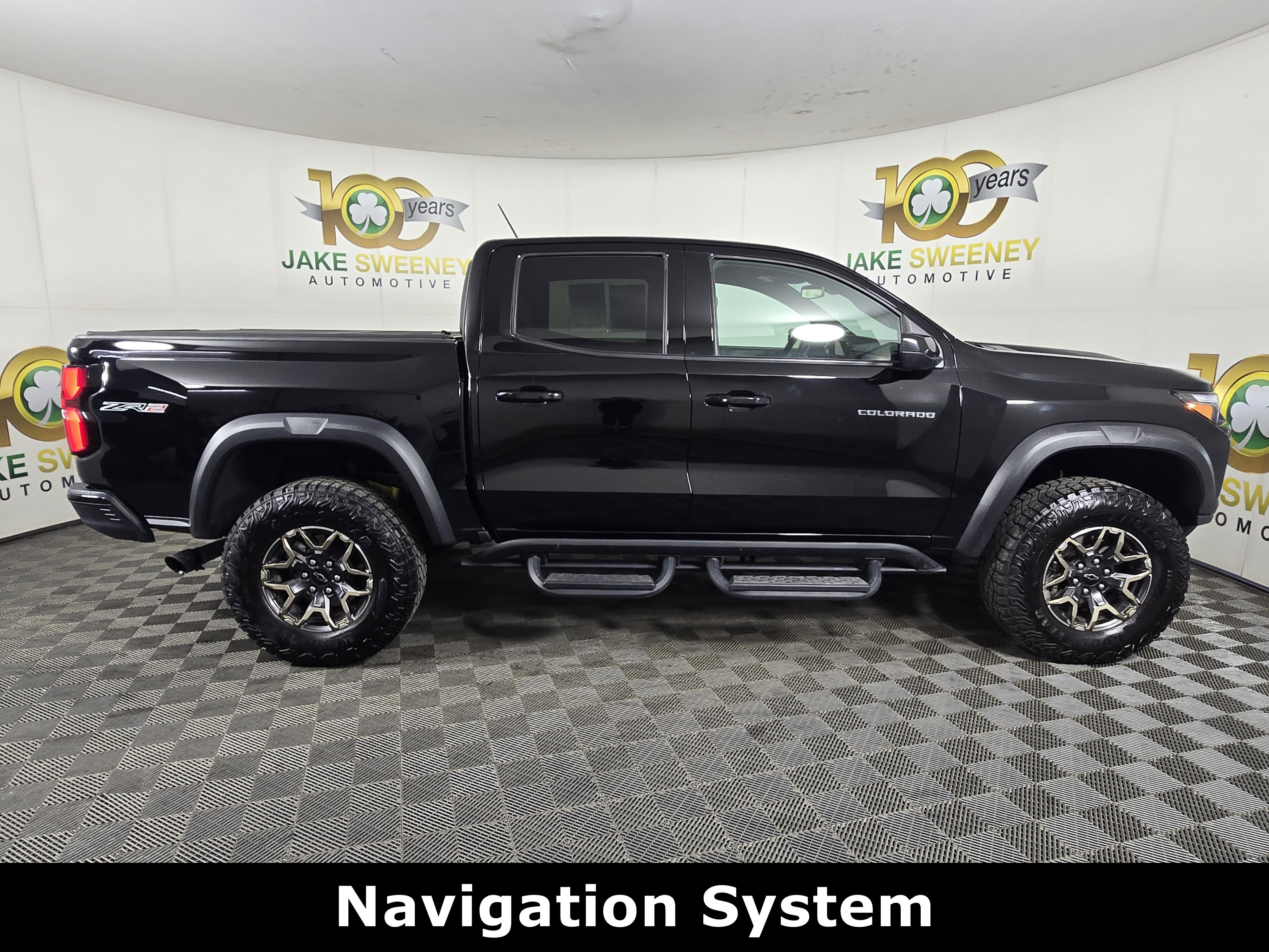 Used 2024 Chevrolet Colorado ZR2 w/ Safety Package AWD/4WD image 10