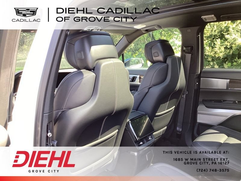 New 2027 Cadillac Vistiq Sport w/ LPO, Floor Liner Package AWD/4WD image 12