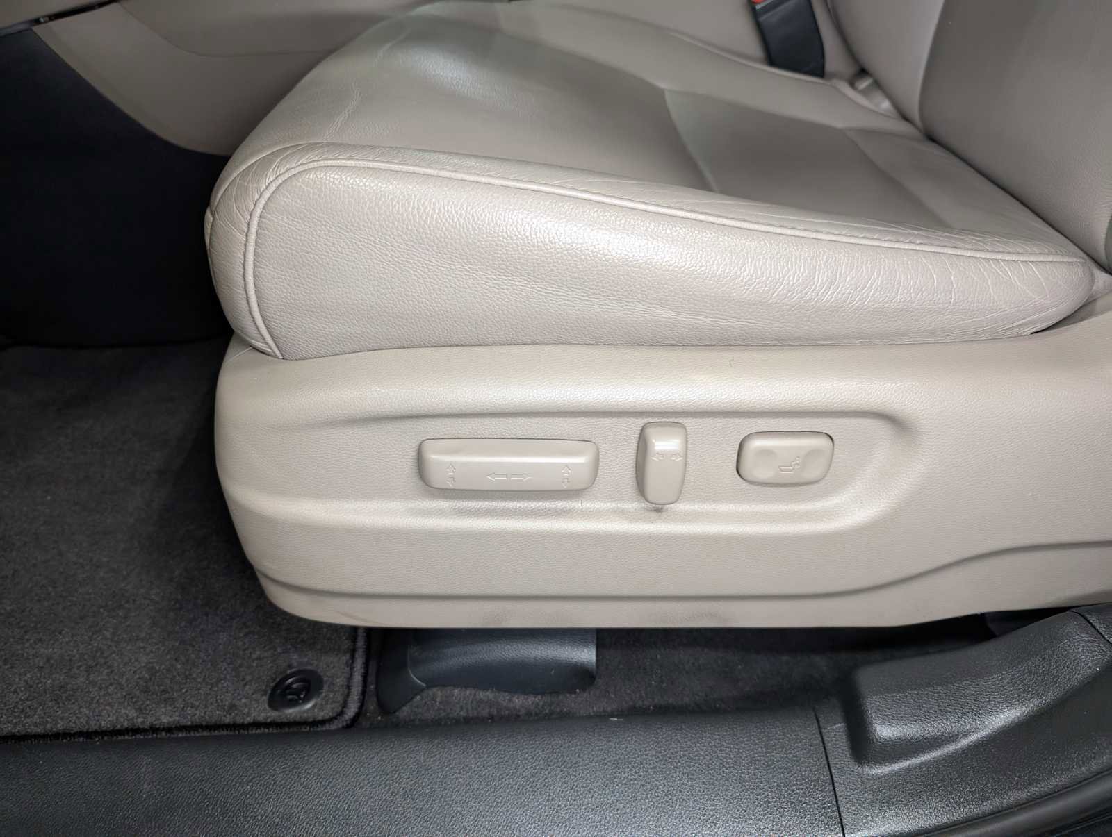 Used 2016 Honda Pilot Touring image 40