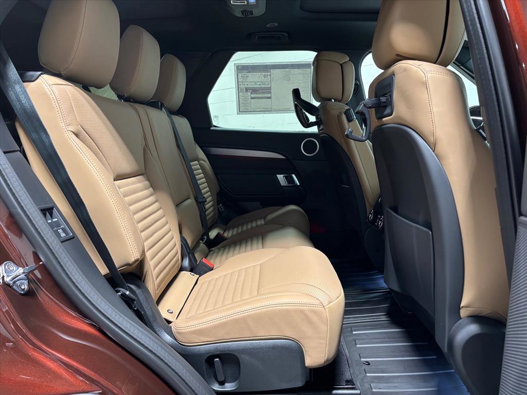 New 2026 Land Rover Discovery Limited Edition image 38