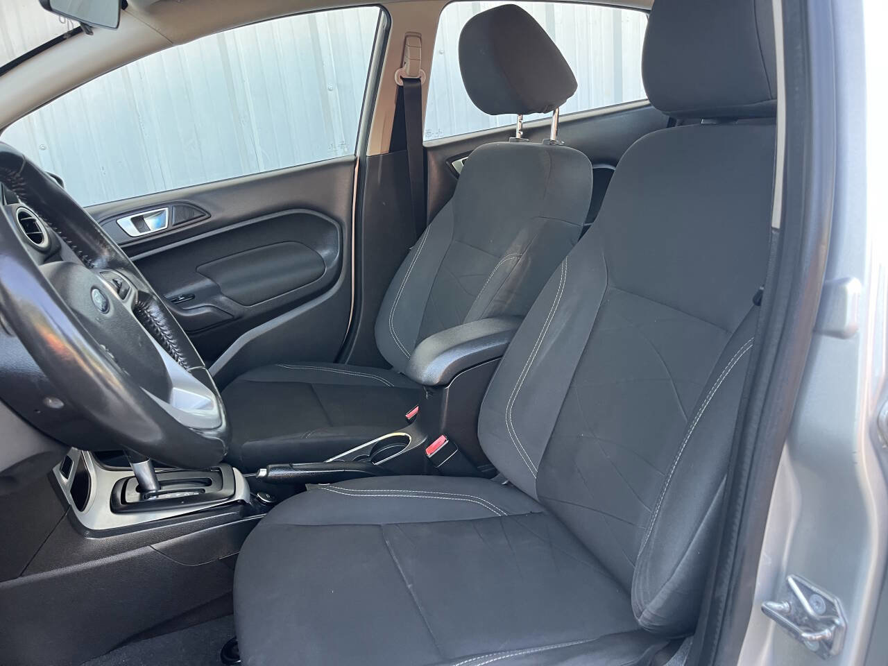 Used 2015 Ford Fiesta SE image 11