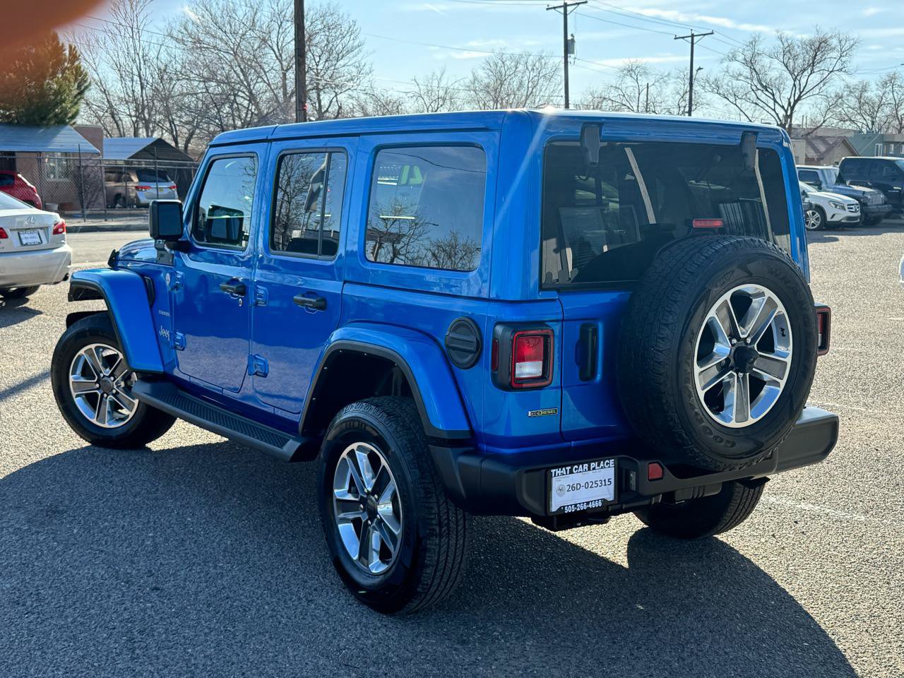 Used 2021 Jeep Wrangler Unlimited Sahara AWD/4WD image 5