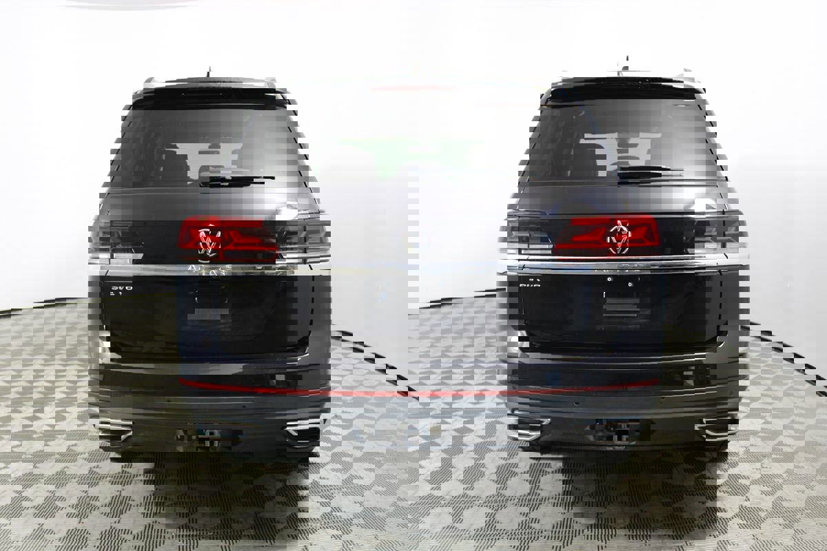 Used 2023 Volkswagen Atlas SE w/ Panoramic Sunroof Package image 38