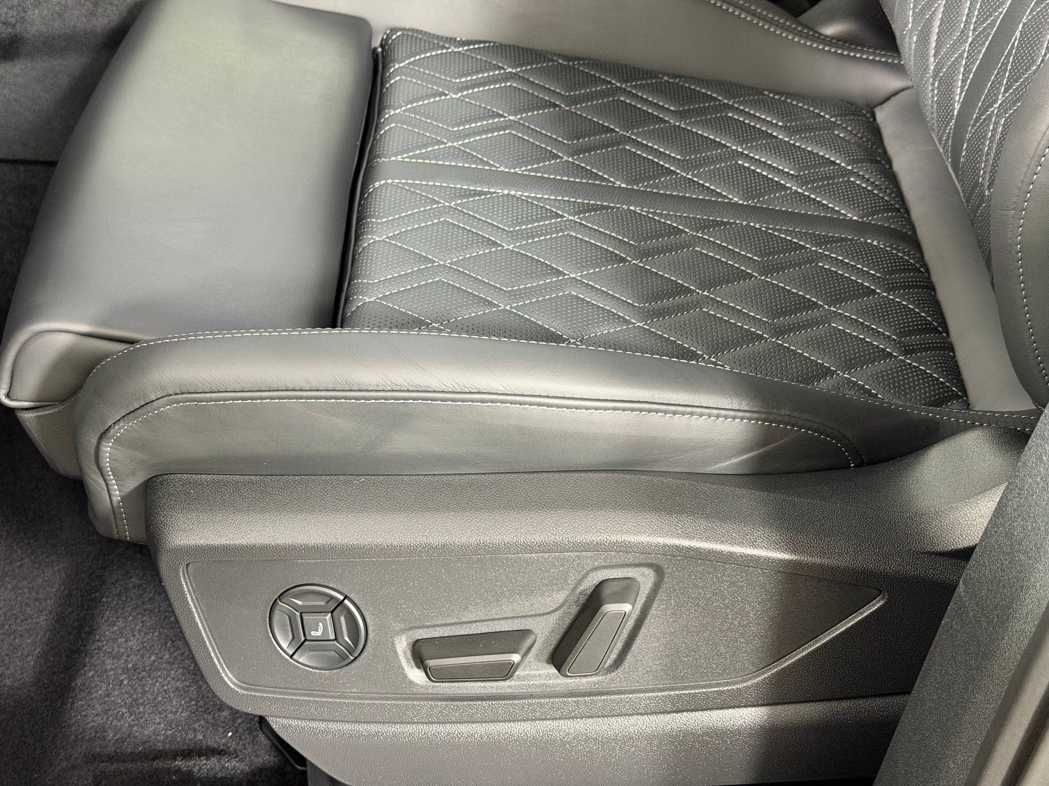 New 2026 Audi SQ5 Premium Plus AWD/4WD image 15