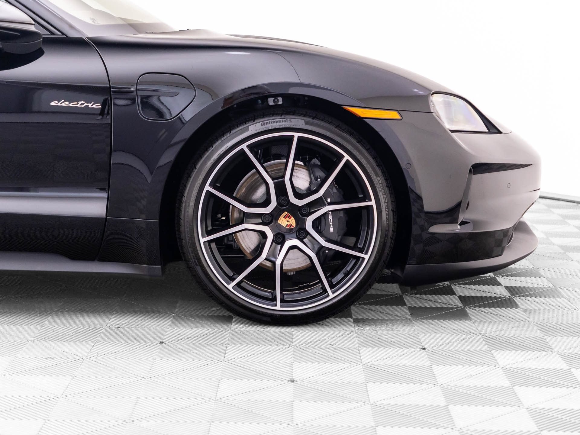 New 2026 Porsche Taycan AWD/4WD image 38
