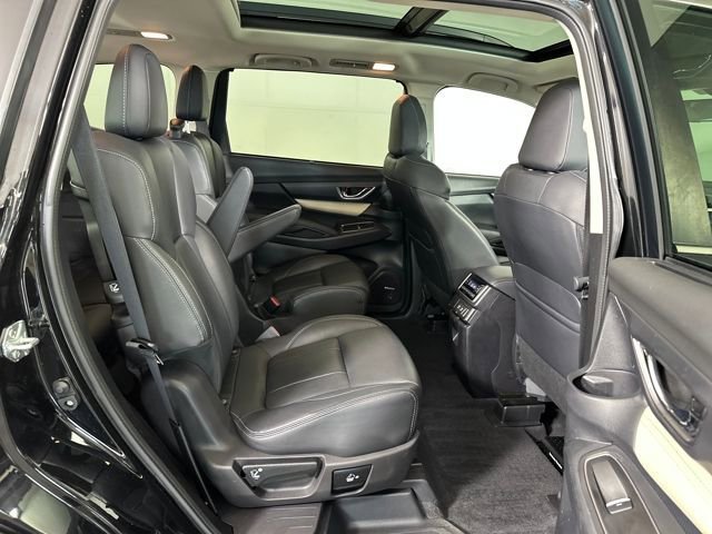 Used 2022 Subaru Ascent Limited w/ Technology Package AWD/4WD image 28