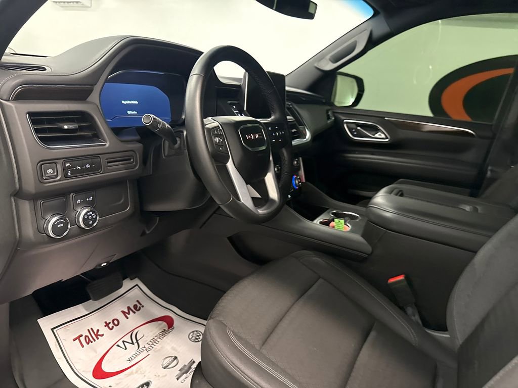 Used 2024 GMC Yukon SLE w/ Gmc Pro Safety Plus Package RWD image 9