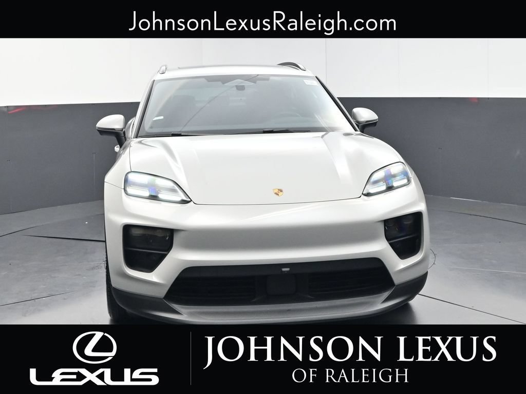 Used 2026 Porsche Macan 4 Electric AWD/4WD image 4