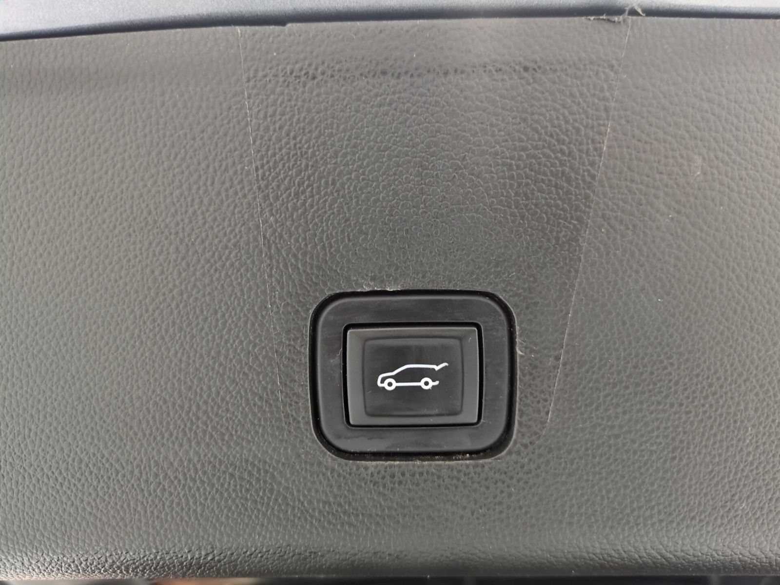 Used 2019 Chevrolet Traverse LT w/ LT Premium Package AWD/4WD image 14
