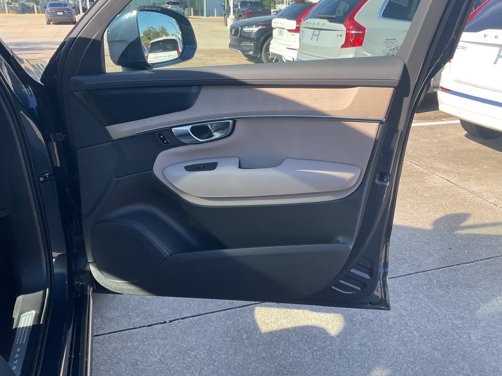 New 2027 Volvo XC90 B6 Plus AWD/4WD image 18