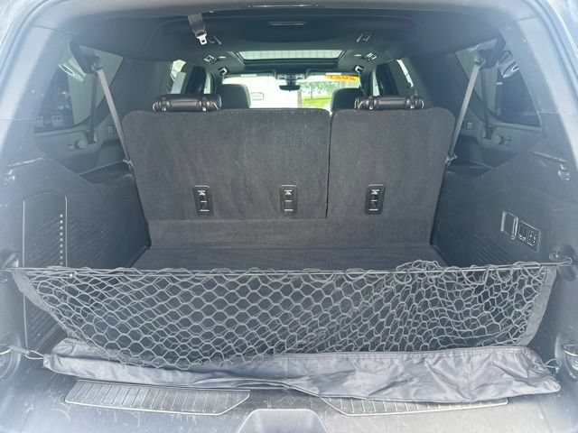 Used 2021 Chevrolet Suburban Premier w/ Premium Package AWD/4WD image 57