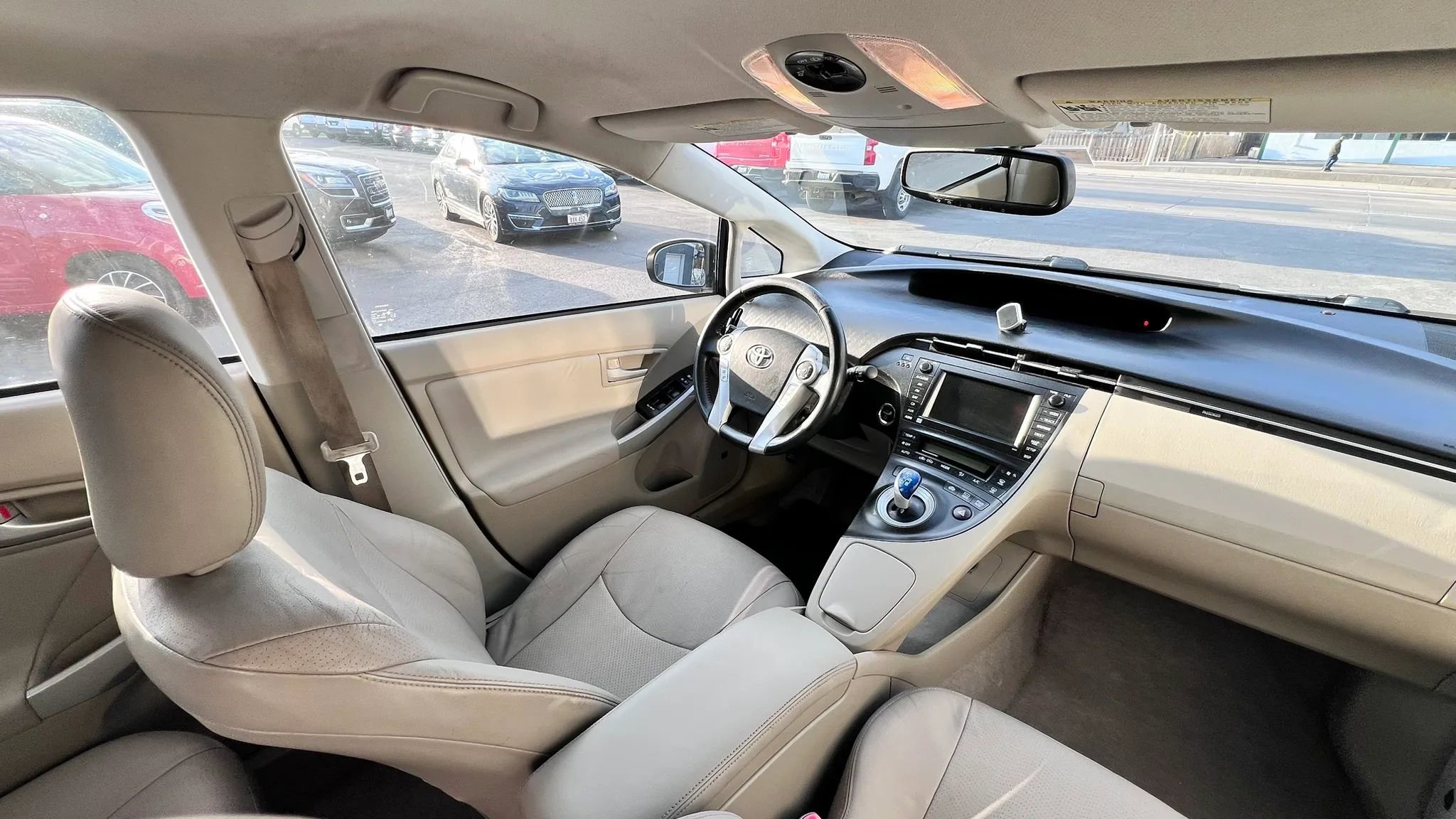 Used 2011 Toyota Prius Five w/ Advanced Technology Pkg image 25