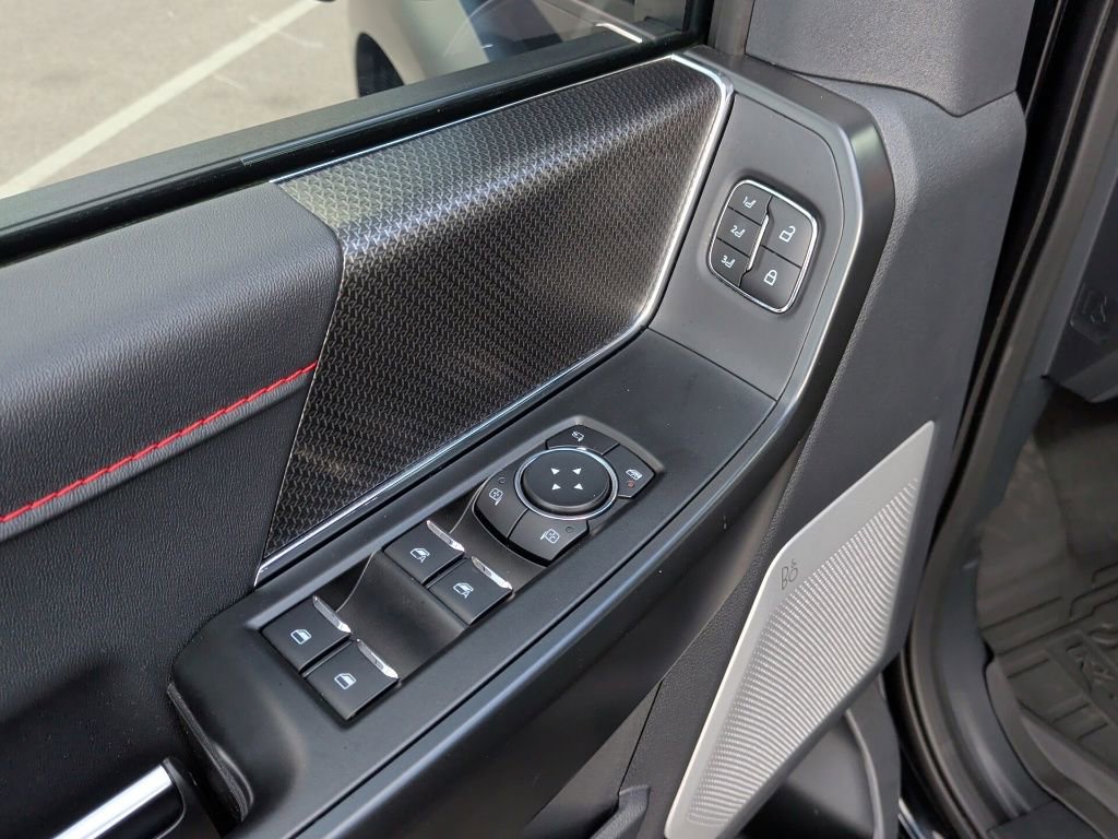 Used 2025 Ford F150 Raptor AWD/4WD image 12