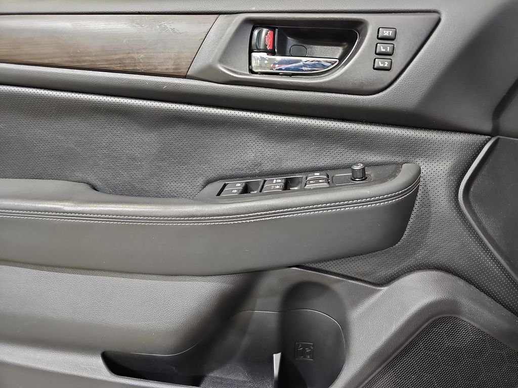 Used 2015 Subaru Legacy 3.6R Limited AWD/4WD image 28