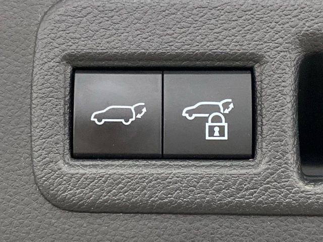 Certified 2024 Toyota Venza Nightshade image 13