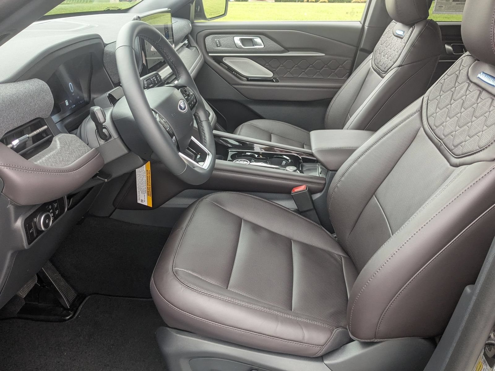 New 2026 Ford Explorer Platinum w/ LUX Leather Package AWD/4WD image 13