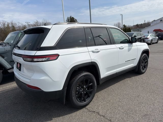 New 2026 Jeep Grand Cherokee Altitude AWD/4WD image 3
