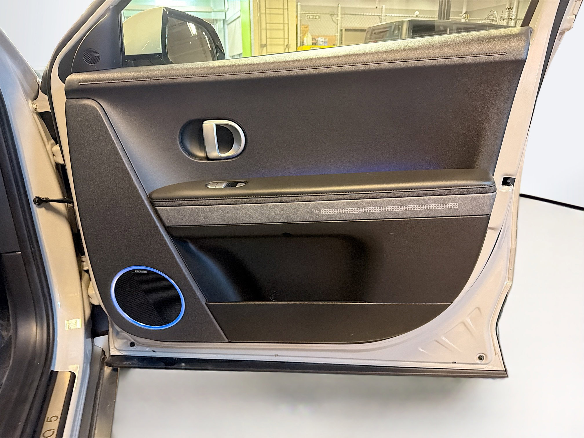 Used 2023 Hyundai Ioniq 5 Limited image 34