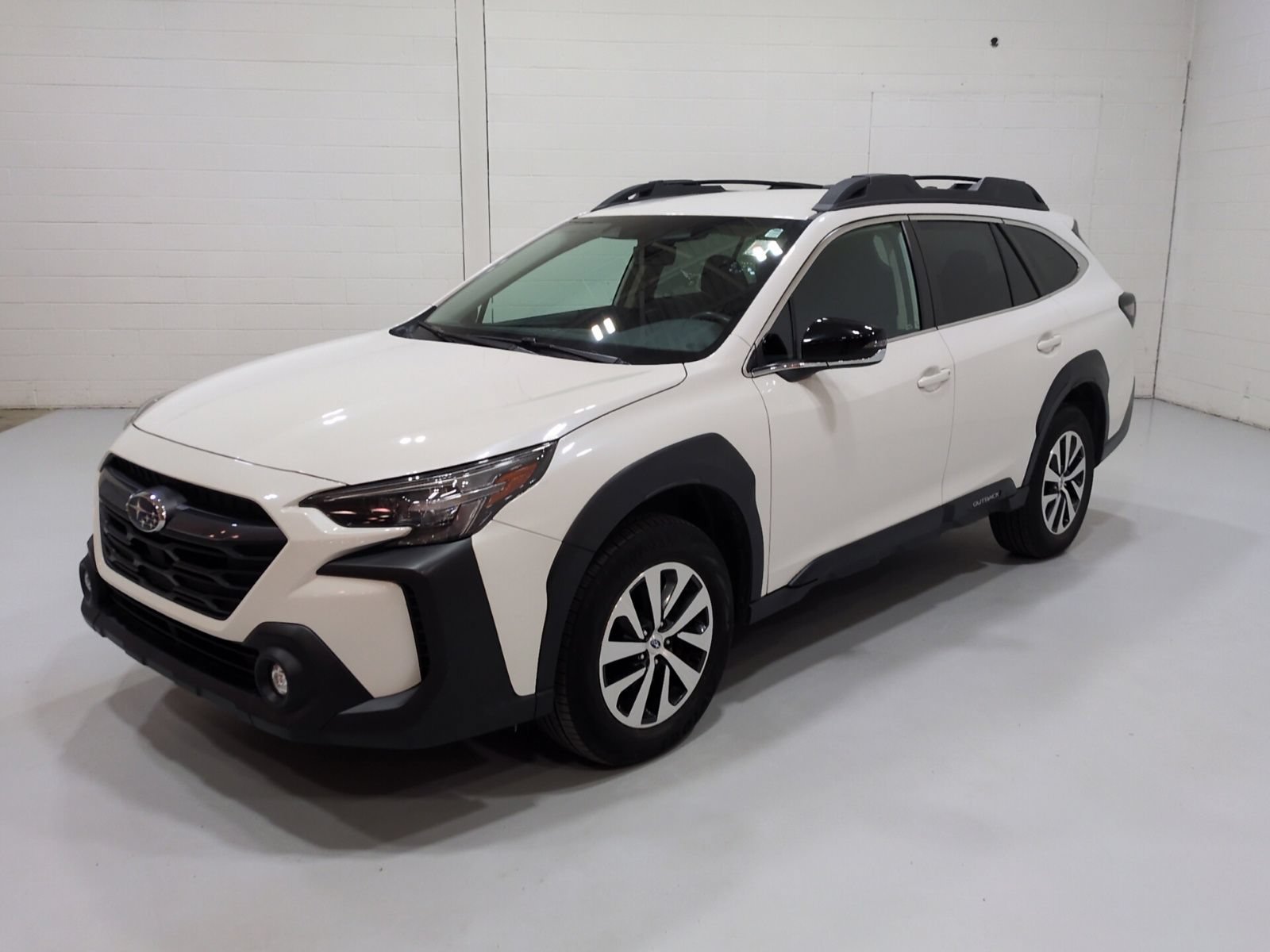 Certified 2024 Subaru Outback Premium AWD/4WD image 7