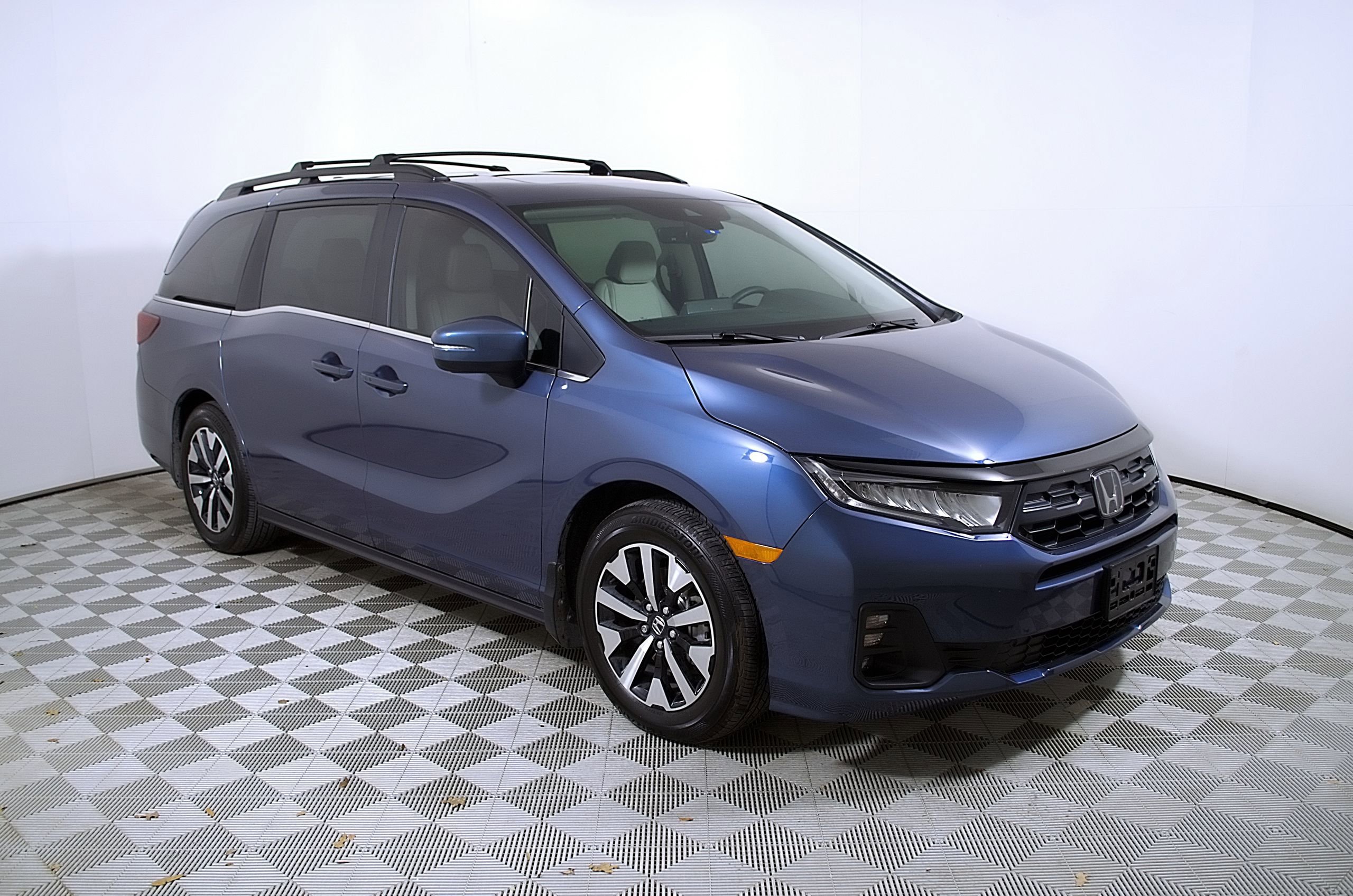 Used 2026 Honda Odyssey EX-L image 6