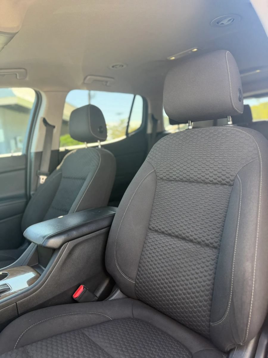 Used 2019 GMC Acadia SLE FWD image 12