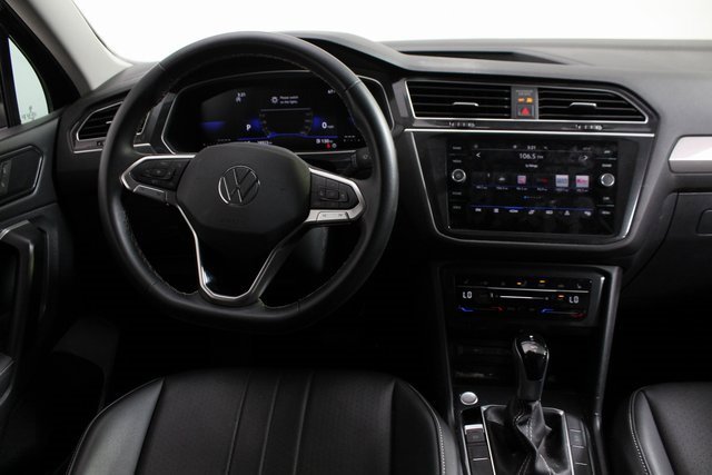 Used 2023 Volkswagen Tiguan SE image 10