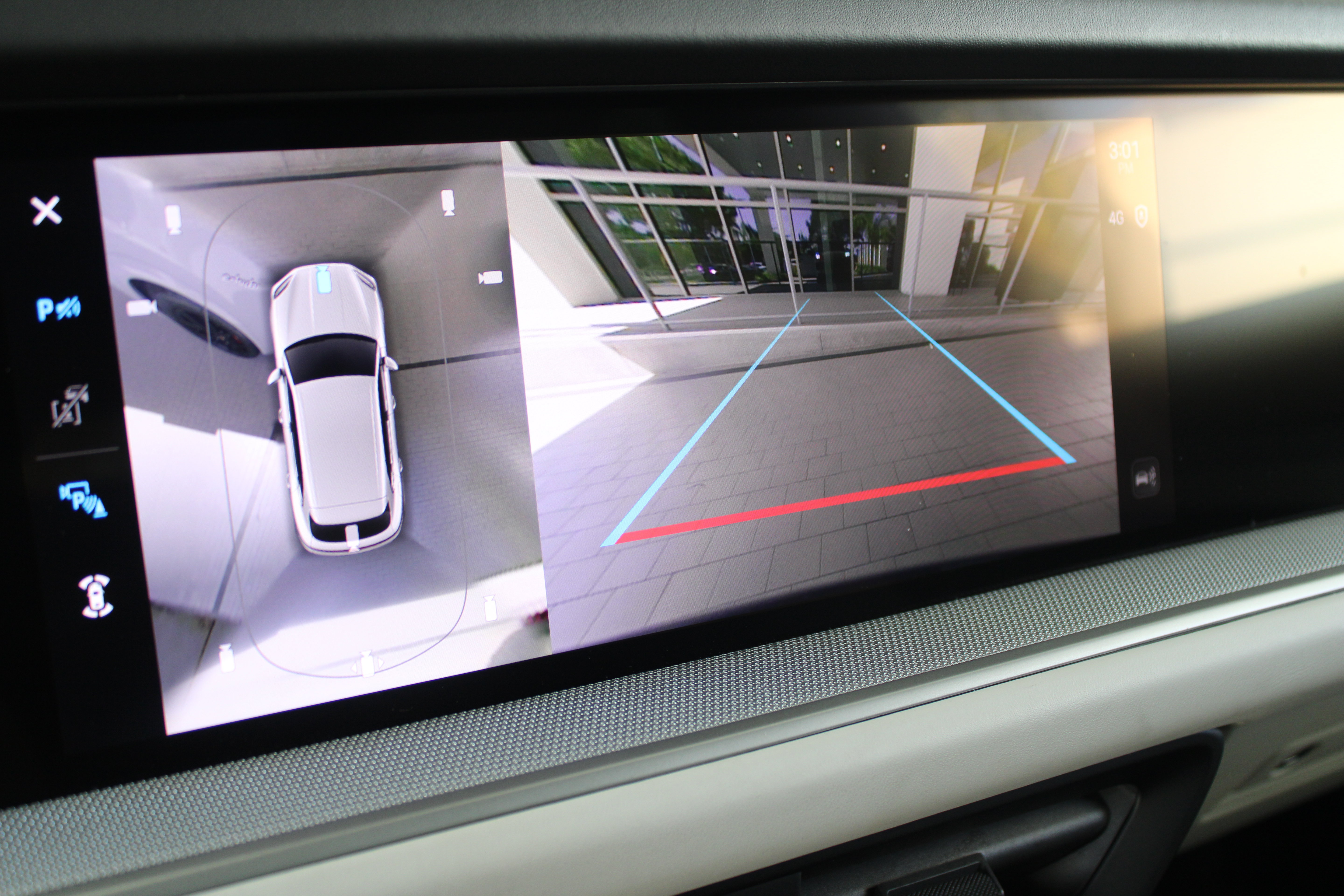 Certified 2025 Porsche Cayenne S AWD/4WD image 21