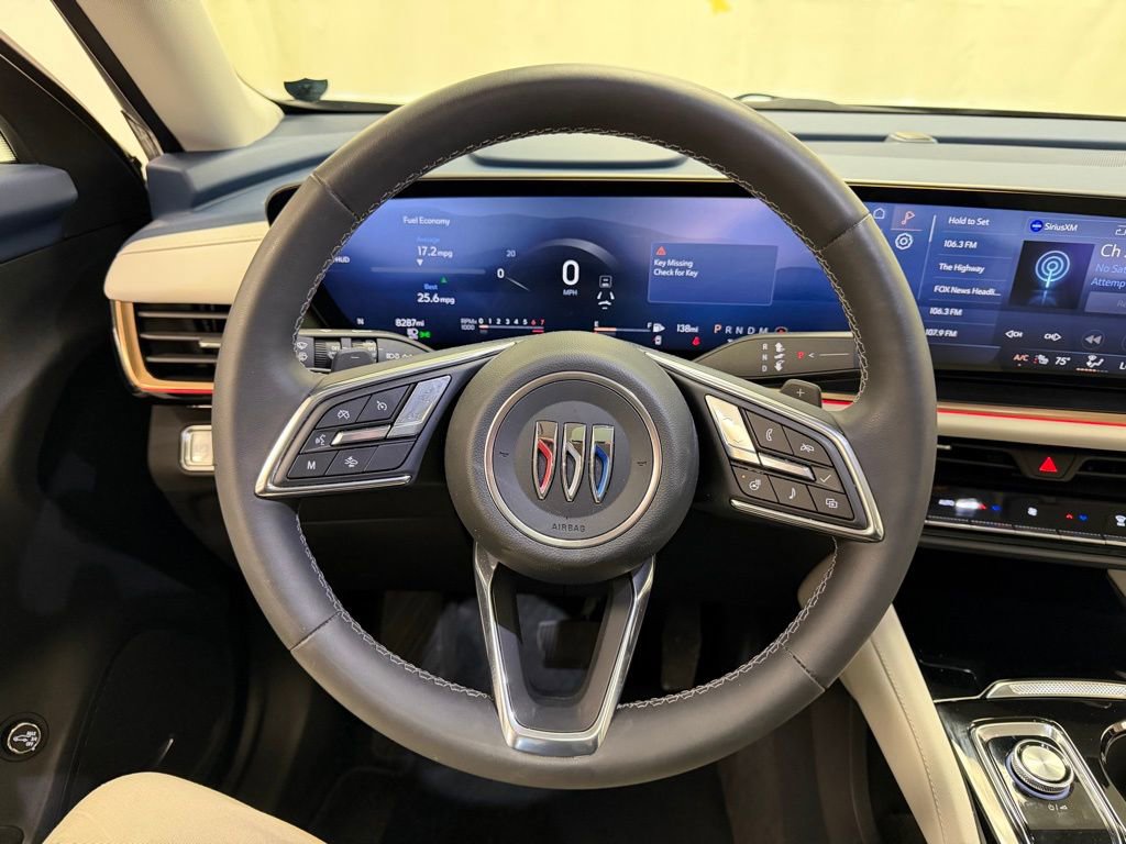 Used 2025 Buick Envision Avenir AWD/4WD image 24