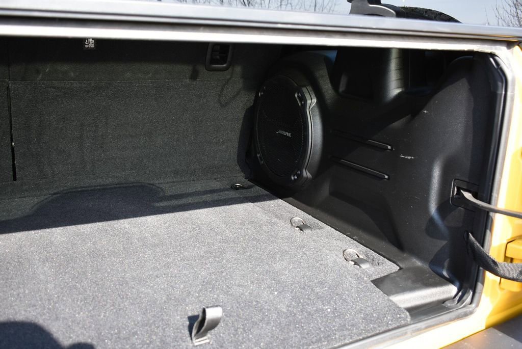 Used 2018 Jeep Wrangler Unlimited Sahara image 36