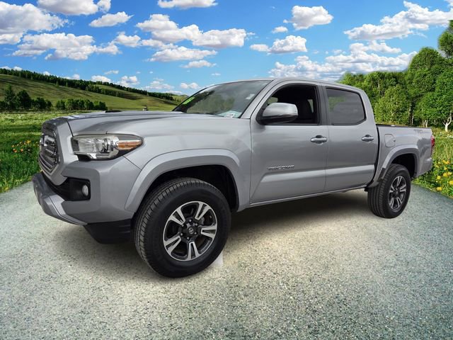 Used 2017 Toyota Tacoma TRD Sport w/ Tow Package image 3