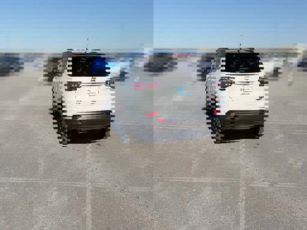 New 2026 Jeep Compass Trailhawk image 9