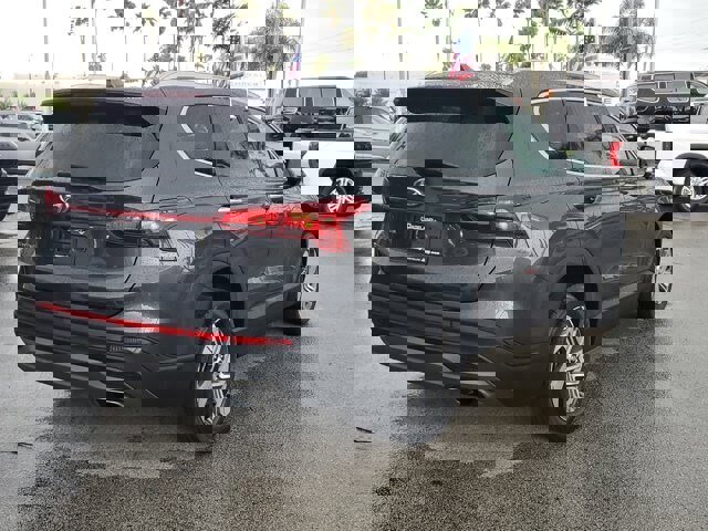 Used 2023 Hyundai Santa Fe SEL FWD image 7