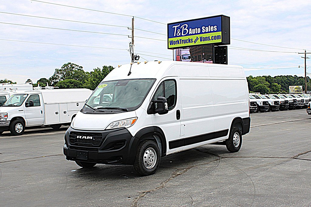 Used 2023 RAM ProMaster 2500 w/ Premium Convenience Group (B) FWD image 3