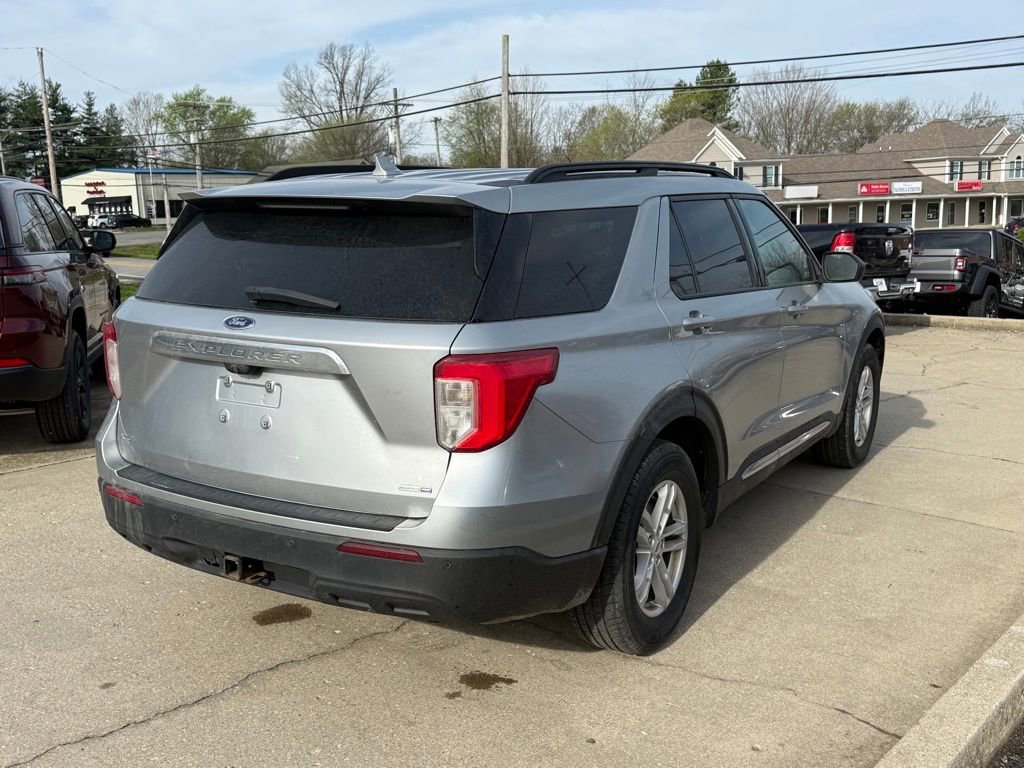 Used 2020 Ford Explorer XLT w/ Comfort Package image 6