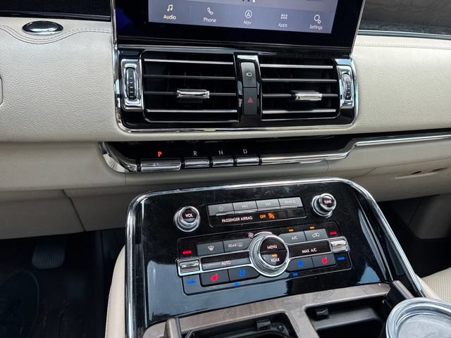 Used 2020 Lincoln Navigator Reserve w/ Luxury Package AWD/4WD image 24