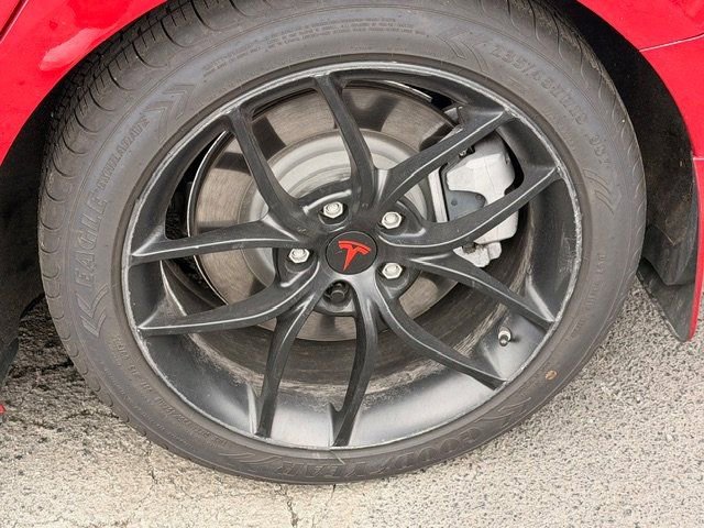 Used 2018 Tesla Model 3 Long Range image 19