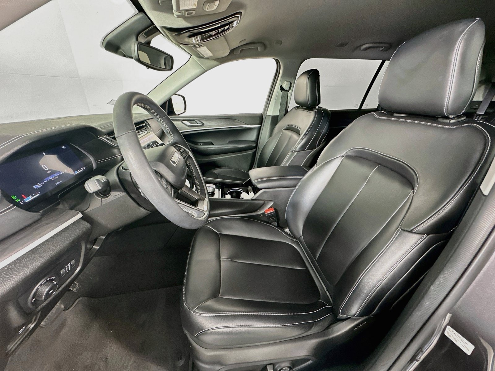 Used 2023 Jeep Grand Cherokee L Limited RWD image 21