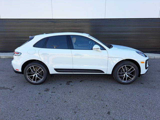 New 2026 Porsche Macan image 8