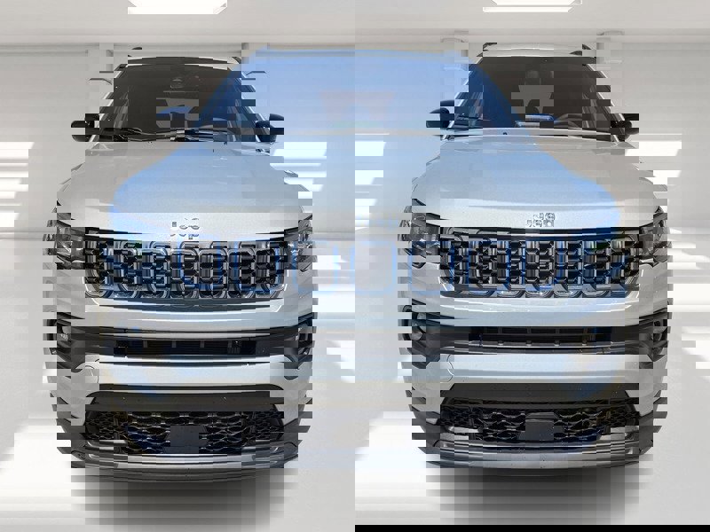 Certified 2025 Jeep Compass Latitude AWD/4WD image 8