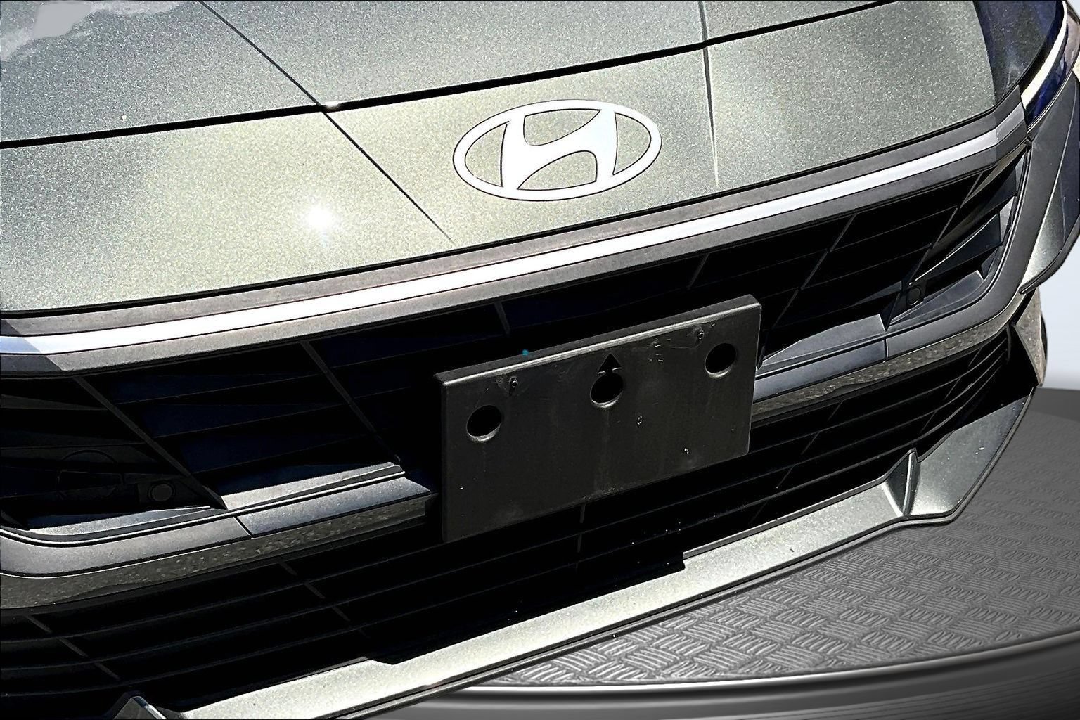 Used 2025 Hyundai Elantra Sport FWD image 34