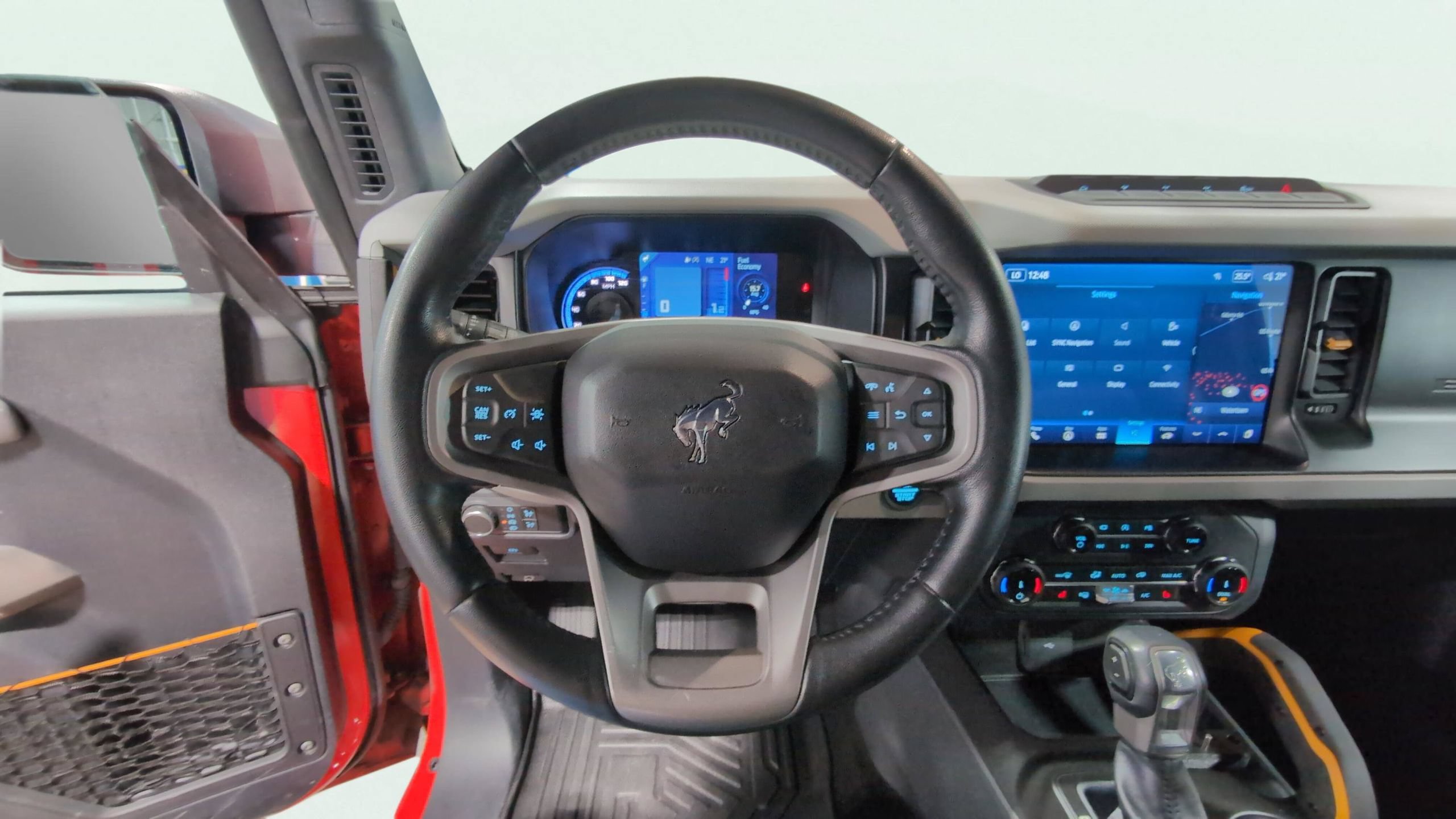Used 2022 Ford Bronco Badlands w/ Sasquatch Package AWD/4WD image 18