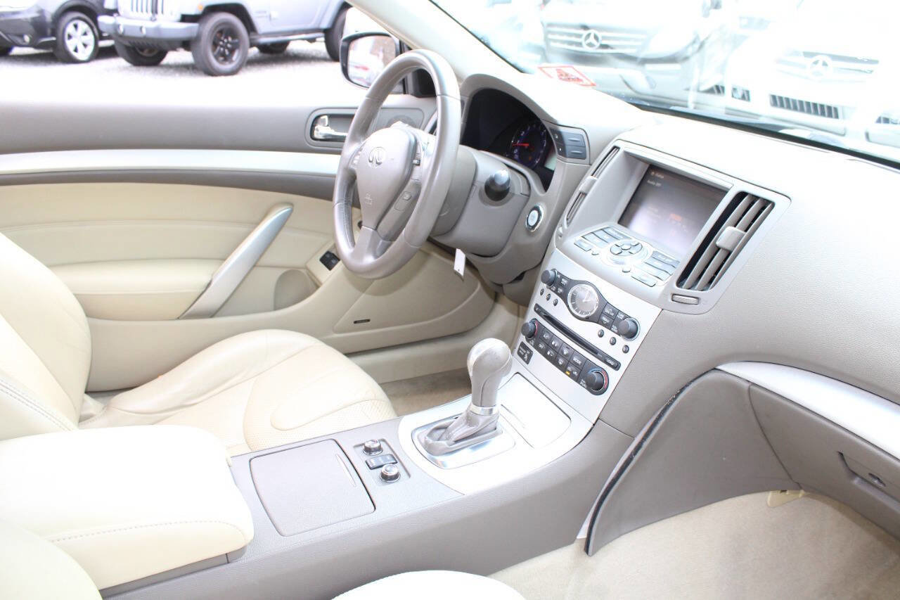 Used 2009 INFINITI G37 x Coupe w/ Premium Pkg image 12