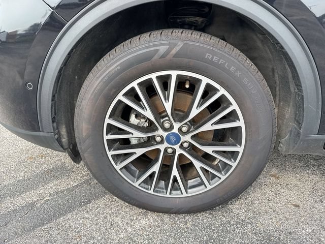 Used 2022 Ford Escape Titanium w/ Titanium Premium Package FWD image 10