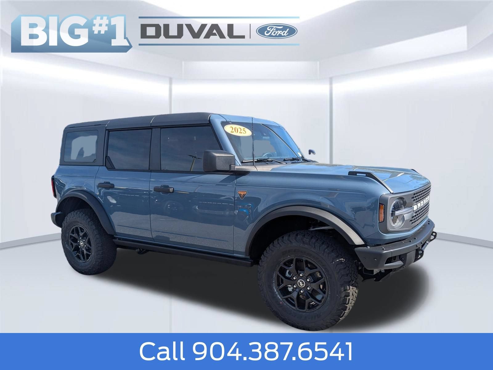 New 2025 Ford Bronco Badlands AWD/4WD image 2