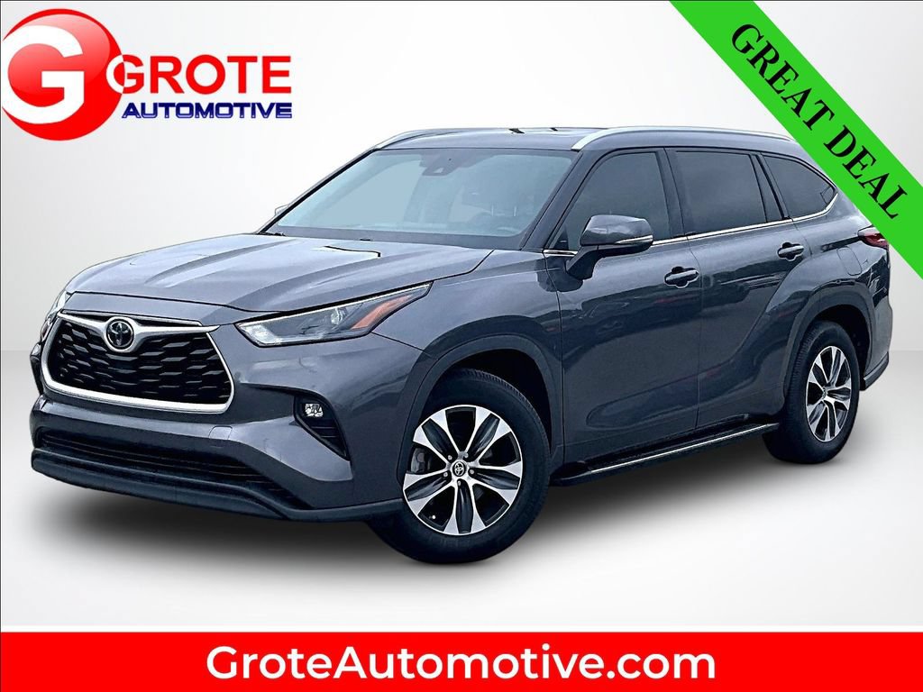 Used 2022 Toyota Highlander XLE
