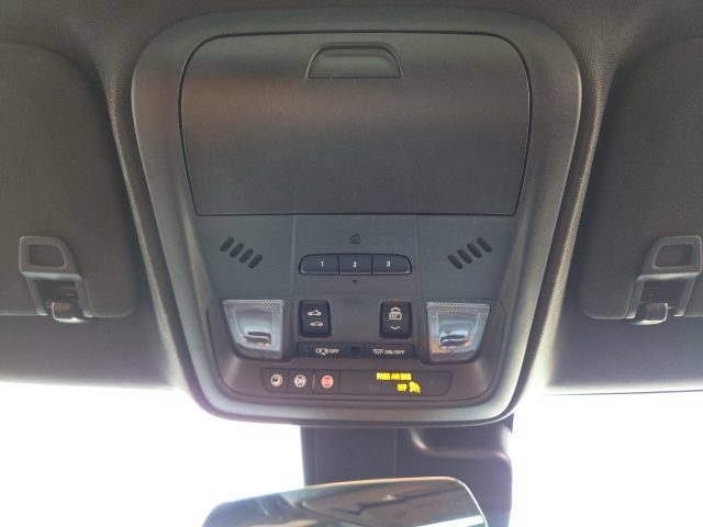 Used 2021 Cadillac XT4 Premium Luxury w/ Sun And Sound Package AWD/4WD image 19