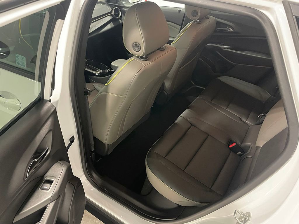 Used 2025 Chevrolet Trax ACTIV image 22