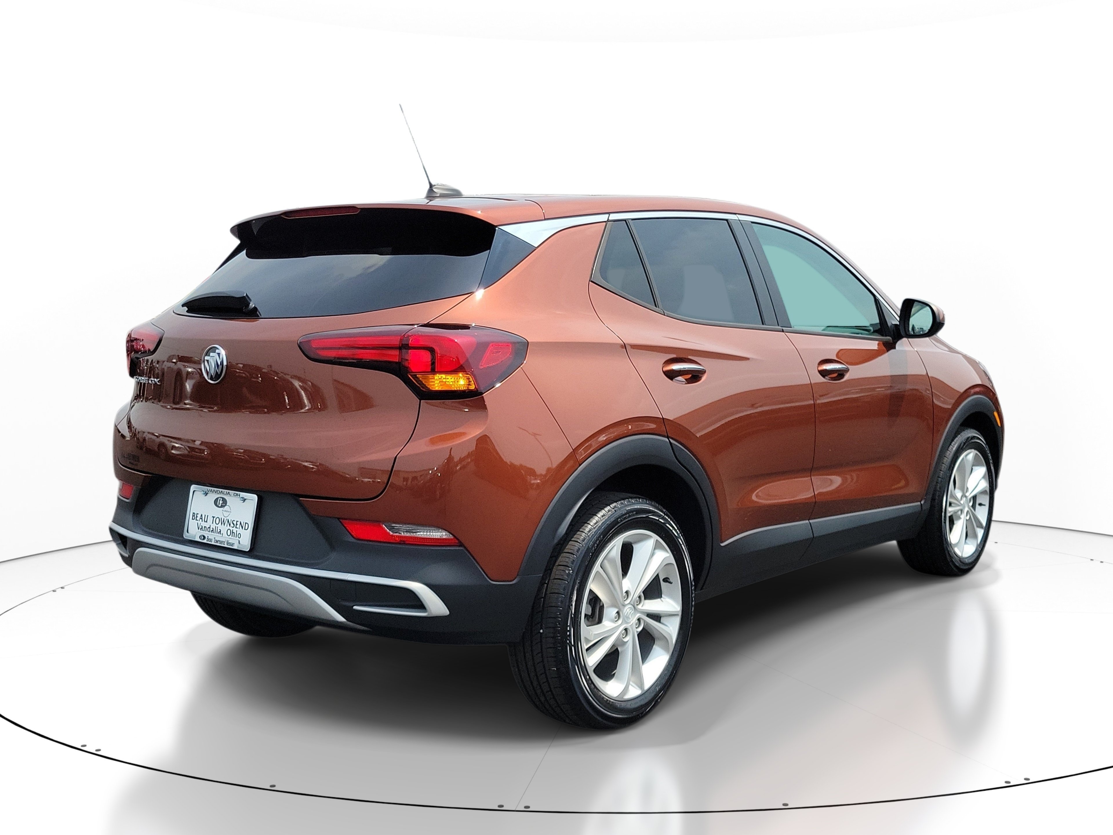 Used 2020 Buick Encore GX Preferred w/ Cold Weather Comfort Package FWD image 4