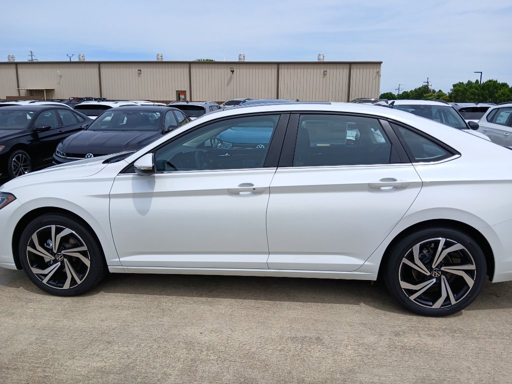 New 2026 Volkswagen Jetta SEL FWD image 2