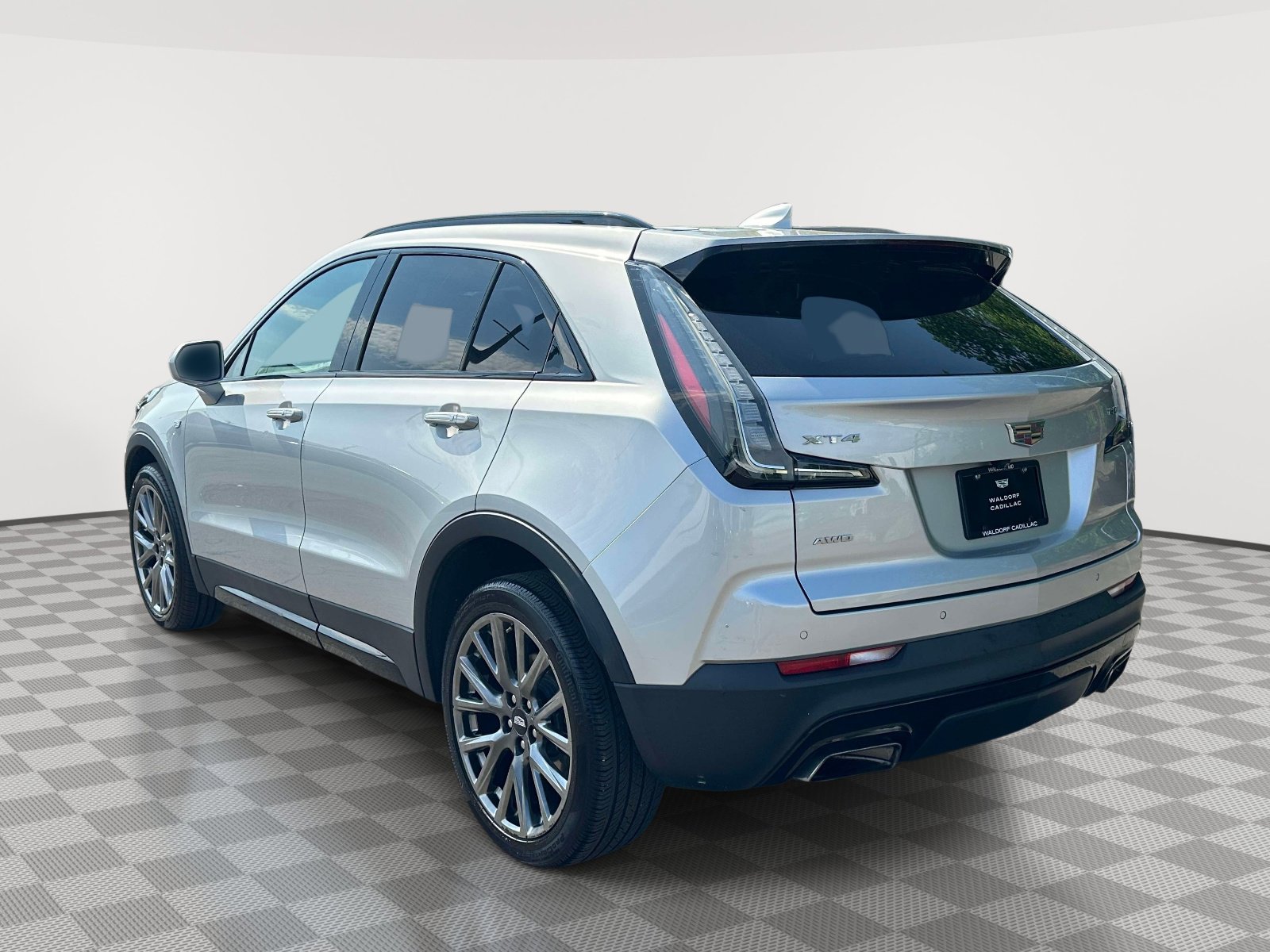 Used 2019 Cadillac XT4 Sport w/ LPO, Midnight Sport Package AWD/4WD image 3